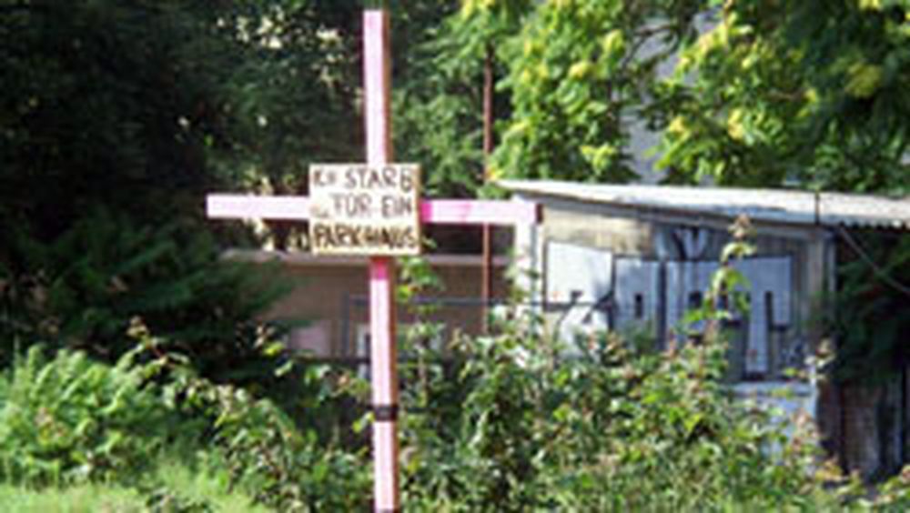 Holzkreuz auf der Brache Bautzner Straße