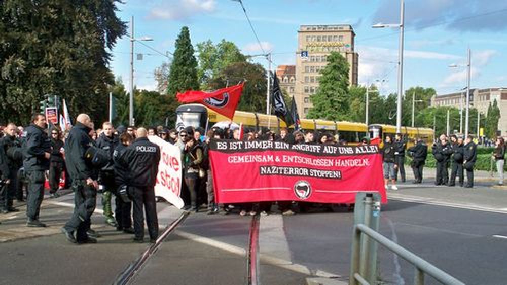 Am Albertplatz startete die Demo "Naziterror stoppen".