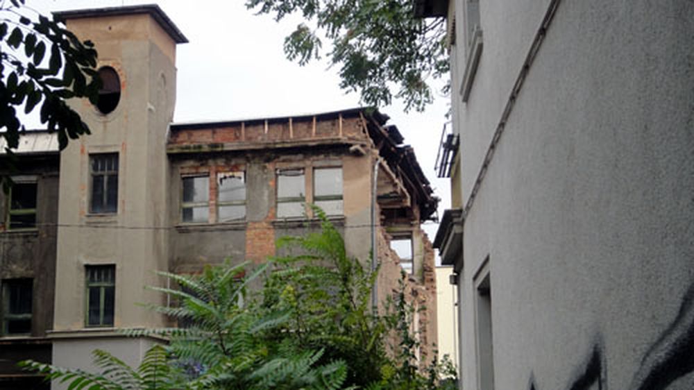 An der Stelle des alten Dental-Riegels entsteht nun ein Wende-Platz für LKW. An der Stelle des alten Dental-Riegels entsteht nun ein Wende-Platz für LKW.