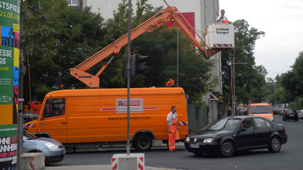 Ampel an der Kreuzung Lößnitzstraße/Dammweg